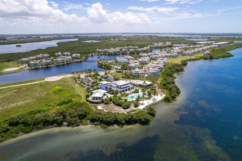 Seas The Day By Coastal Chic Vacations Leilighet Bradenton Eksteriør bilde